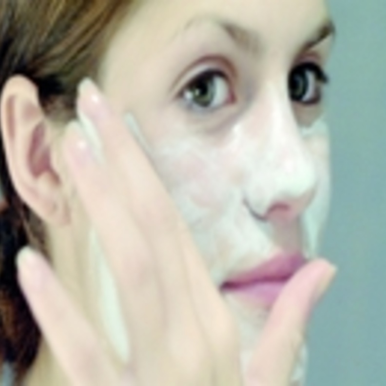 كيف تعالجين البشرة الجافة حول الفم