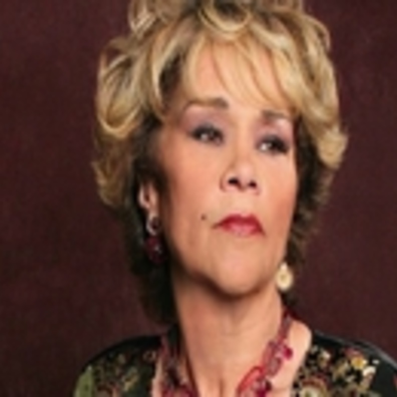 وفاة أسطورة الغناء إيتا جيمس