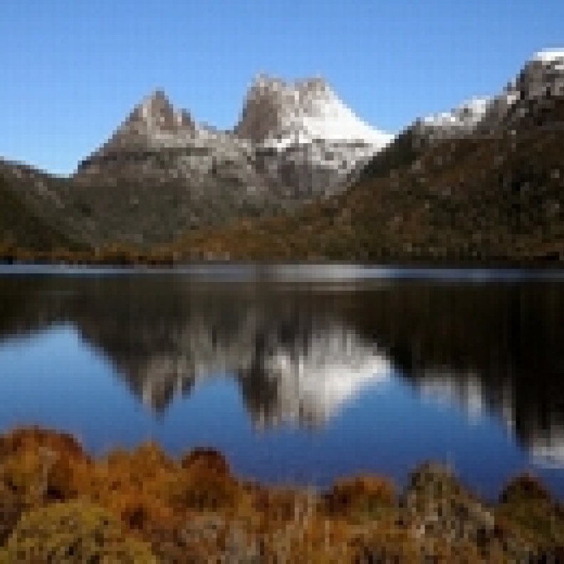 جولة جديدة للسياحة الفاخرة في خليج النيران