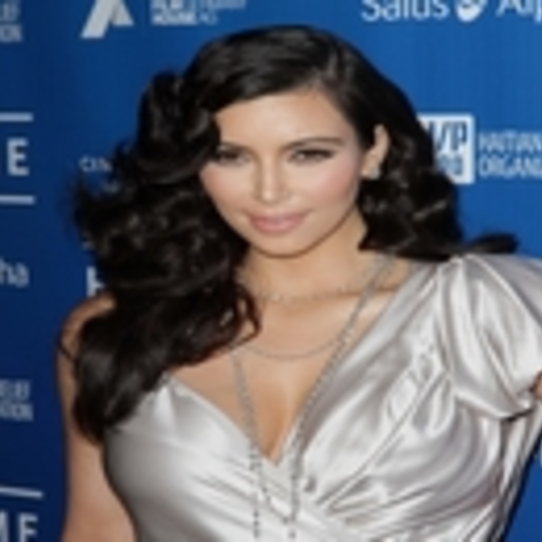 كيم كاراديشان تطلق على زواجها &quot;القرار السيئ&quot;