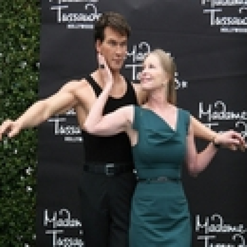 متحف مدام توسو يخلد باتريك سوايزي بتمثال شمعي