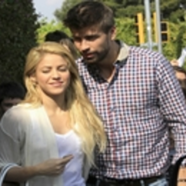 أنباء عن انفصال شاكيرا وبيكيه