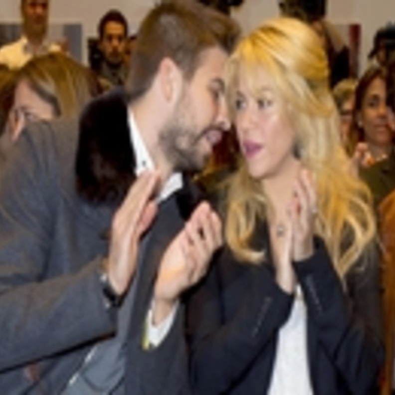 شاكيرا تظهر مجددا مع بيكيه