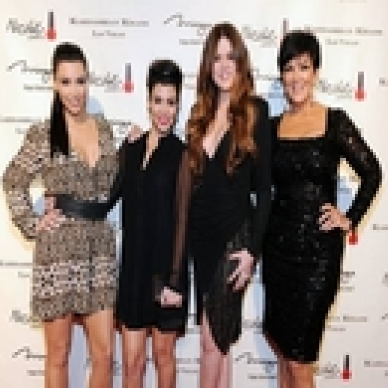 عائلة كارداشيان تواجه تهماً بالعبودية