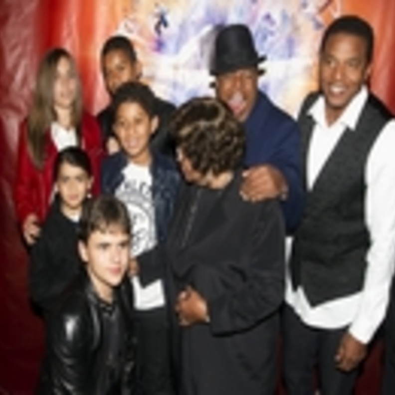 أسرة مايكل جاكسون سعيدة بقرار إدانة طبيبه