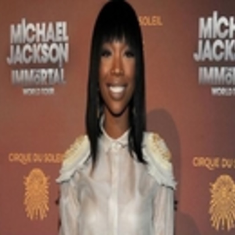 براندي تطلق ألبومها الجديد ,في دويتو مع مونيكا