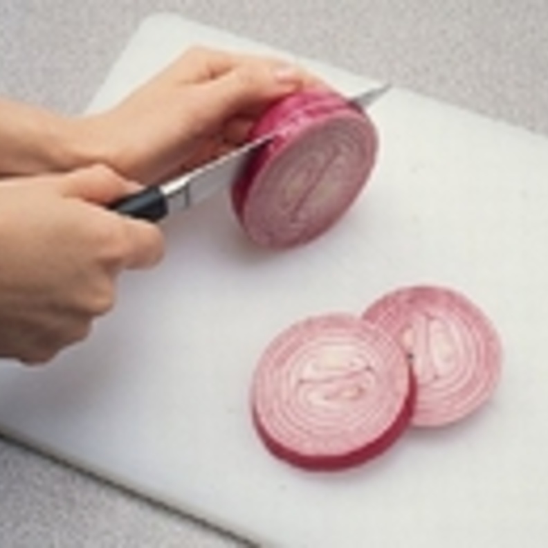 البصل يحمي من هشاشة العظام