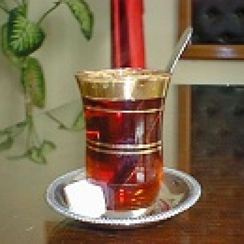 الشاي الأسود يمنع زيادة الوزن