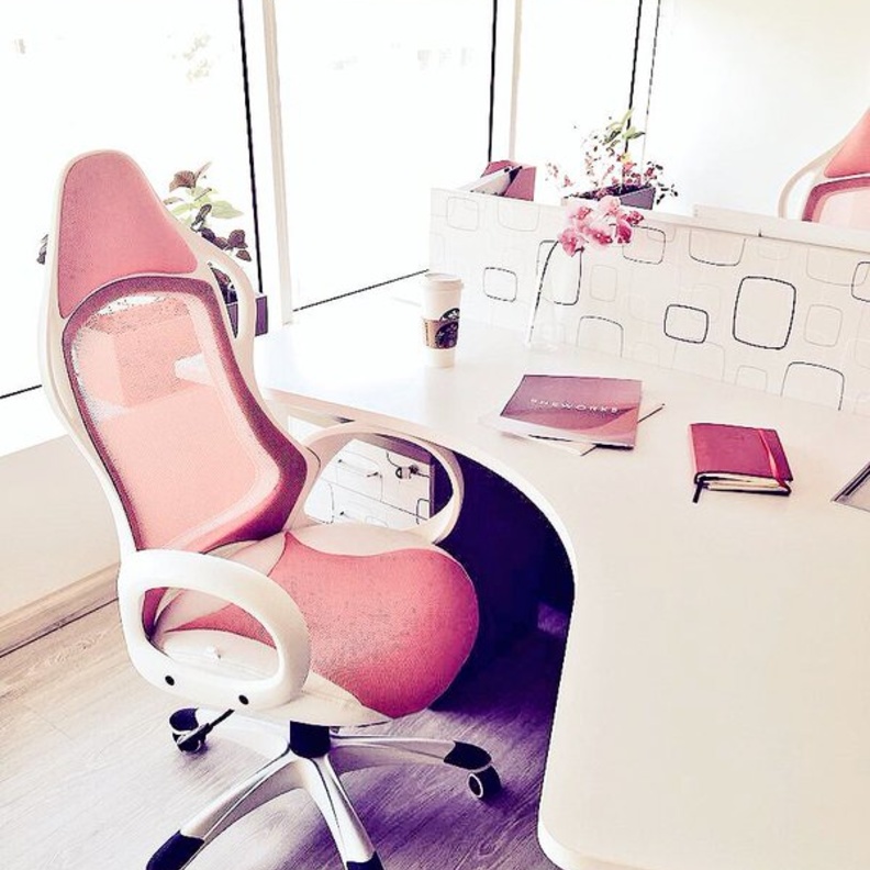 مكتبك الخاص في مركز شي ووركس