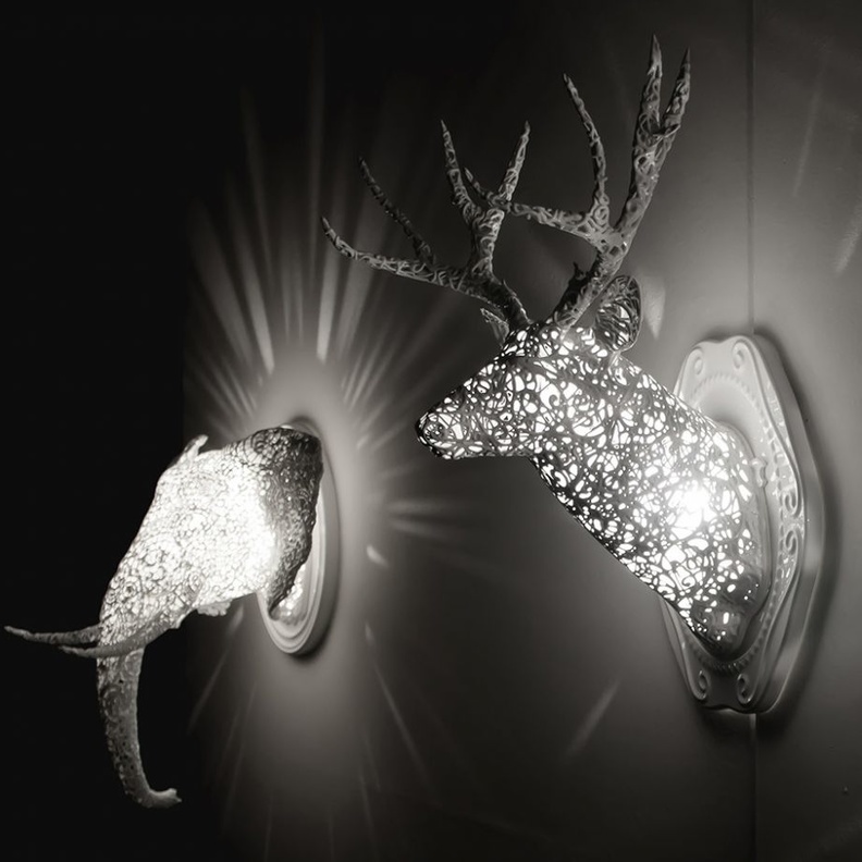 مجموعة من التصاميم بشكل رؤوس حيوانات ممكن استخدامها كأجهزة إنارة من تصميمLinlin & Pierre Yves Jacques