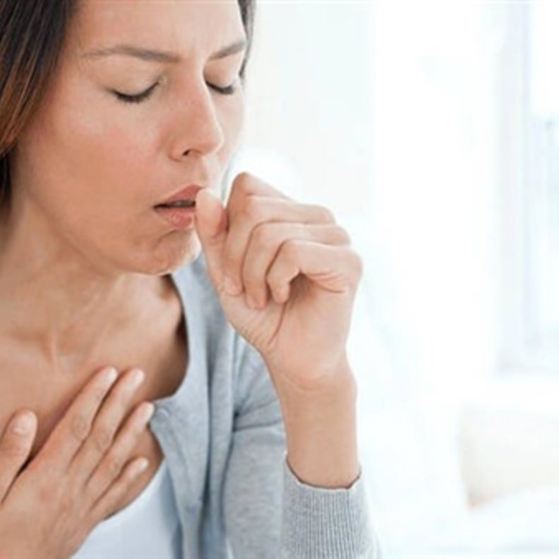 يجب غسل اليدين وتعقيمها بشكل مستمر