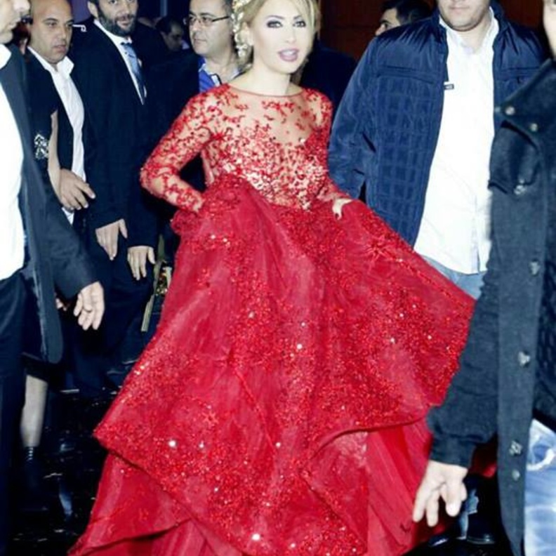 نوال الزغبي في الفستان الكبير