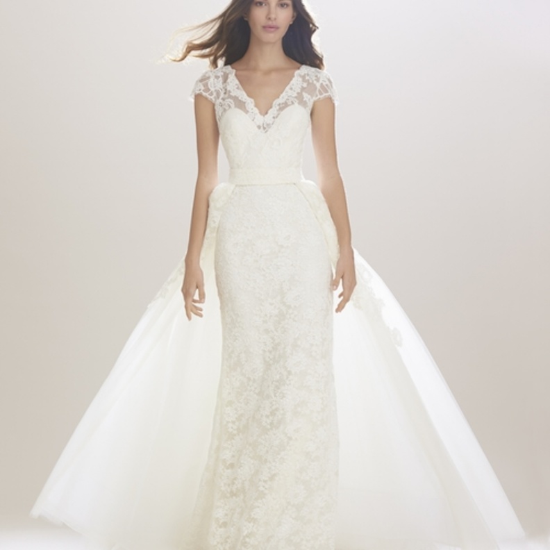 فستان بحزام على الخصر من Carolina Herrera