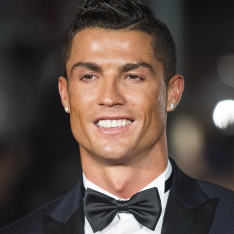 كريستيناو عاشق العارضات