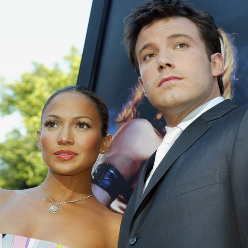 جينيفر لوبيز تسخر من وشم بن افليك