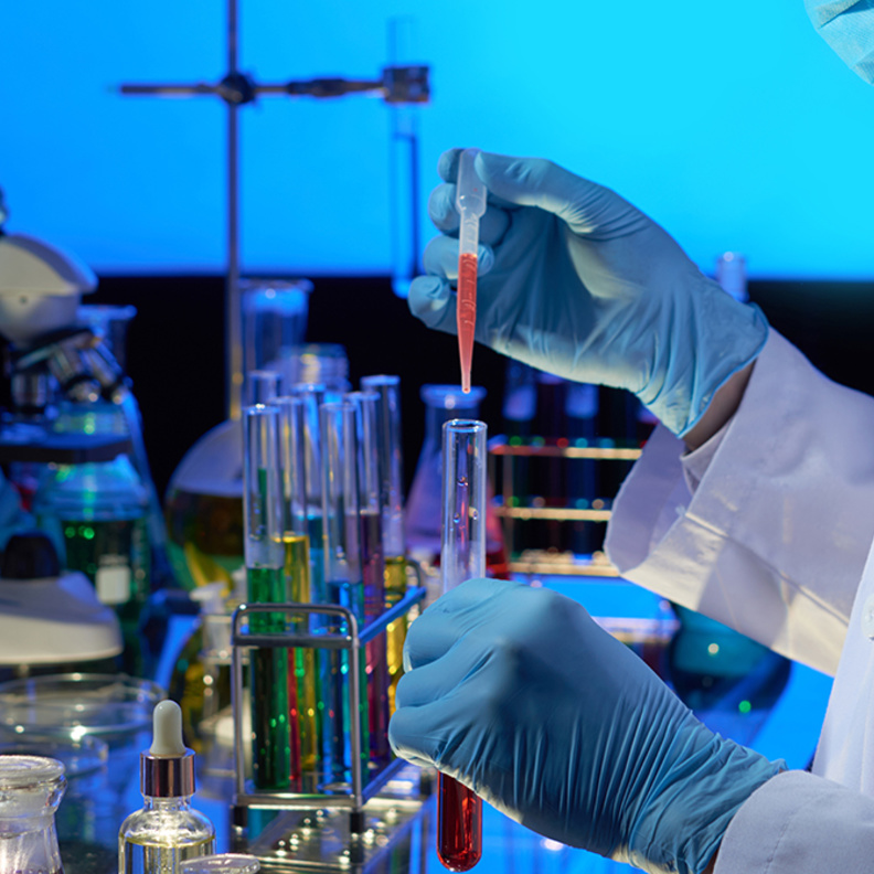 إطلاق أكبر مختبر خارج الصين لفحص وتشخيص الإصابة بفيروس كورونا المستجد في أبوظبي