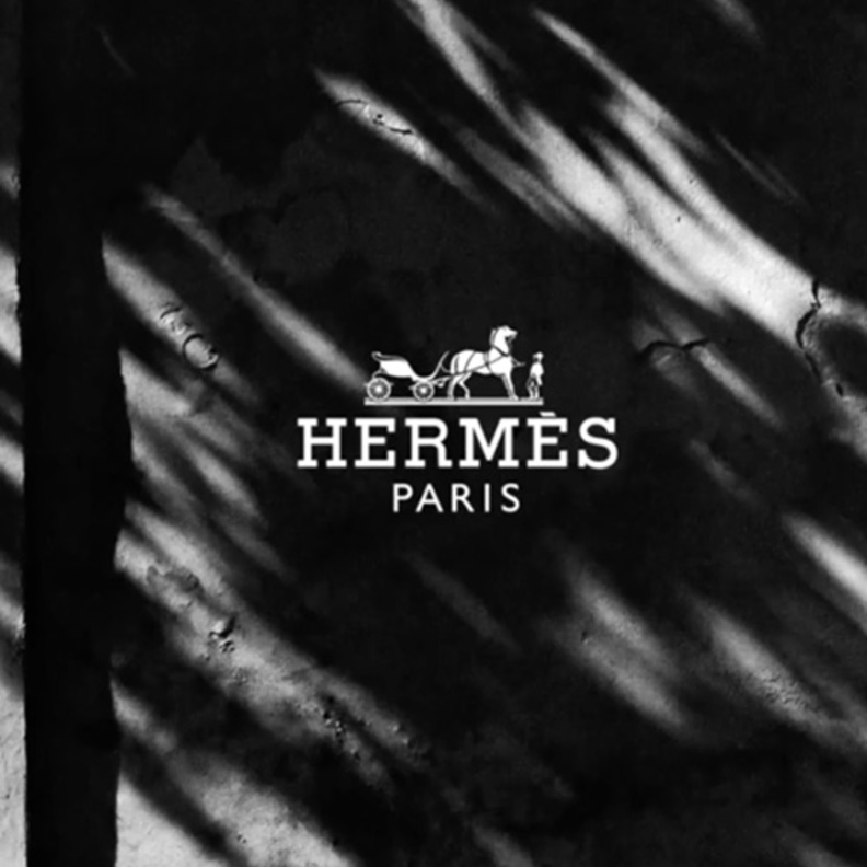 بث مباشر من باريس لعرض أزياء HERMÈS لربيع صيف 2018
