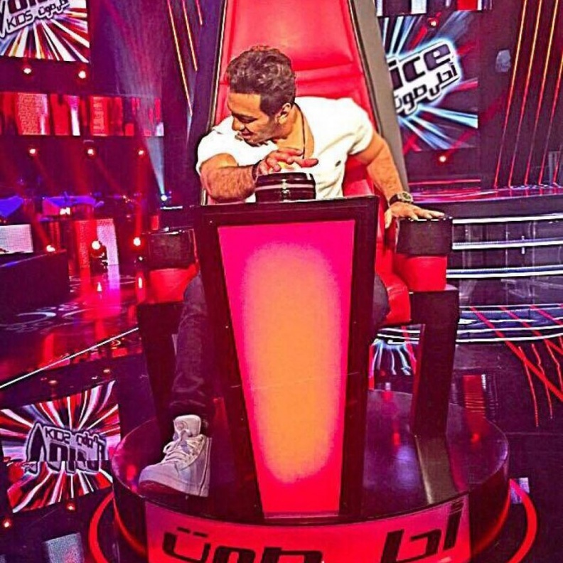 هل ينجح تامر حسنى فى خطف اللقب الأول