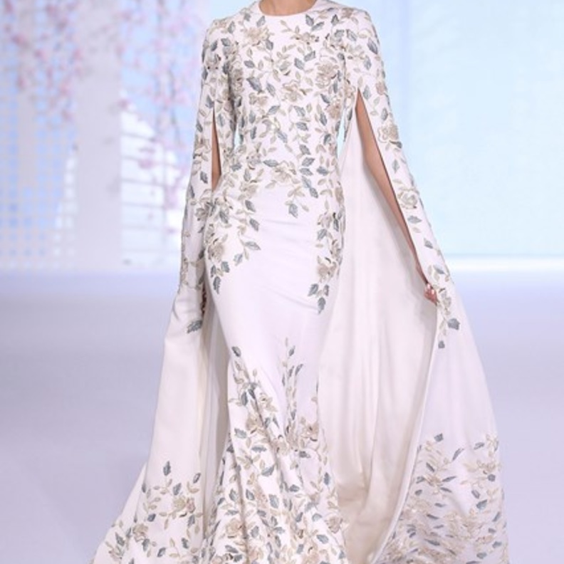 فستان زفافك بلمسات ملكية من مجموعة "رالف أند روسو"