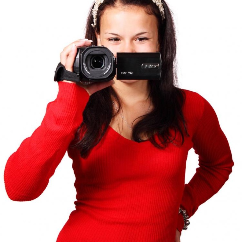 استخدمي كاميرا فيديو