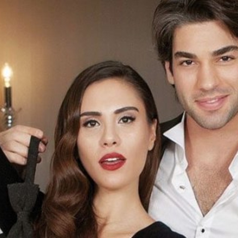 هانده دوغاندمير و شكرو اوزيلديز