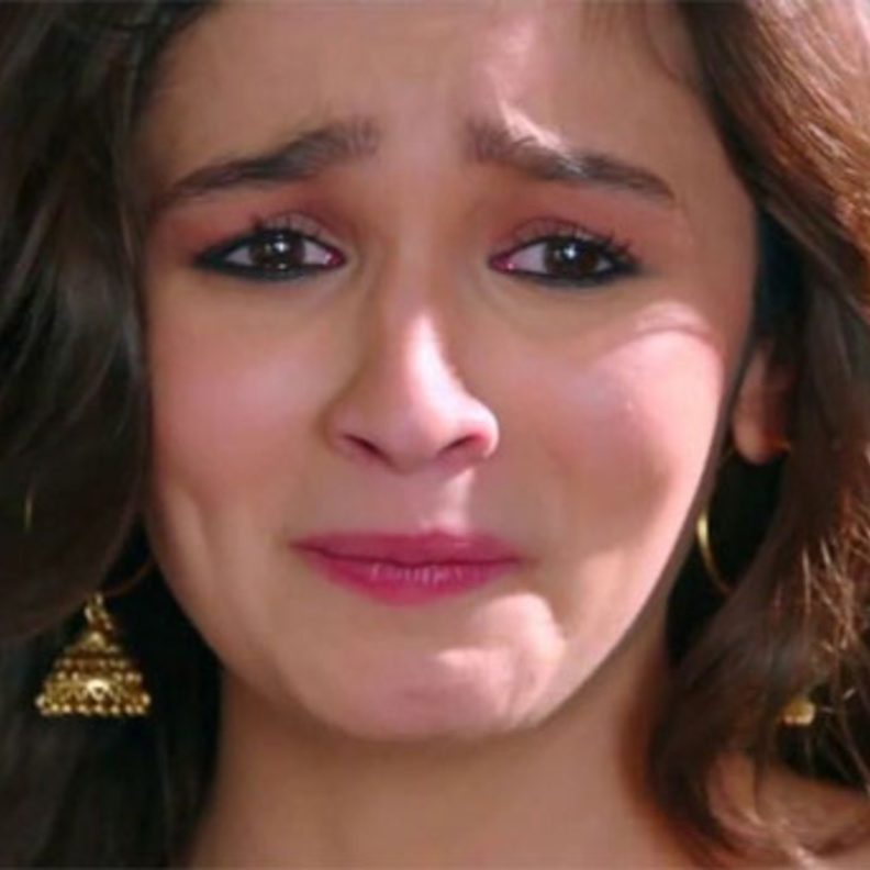 ما السبب الذي جعل عليا بهات تبكي؟