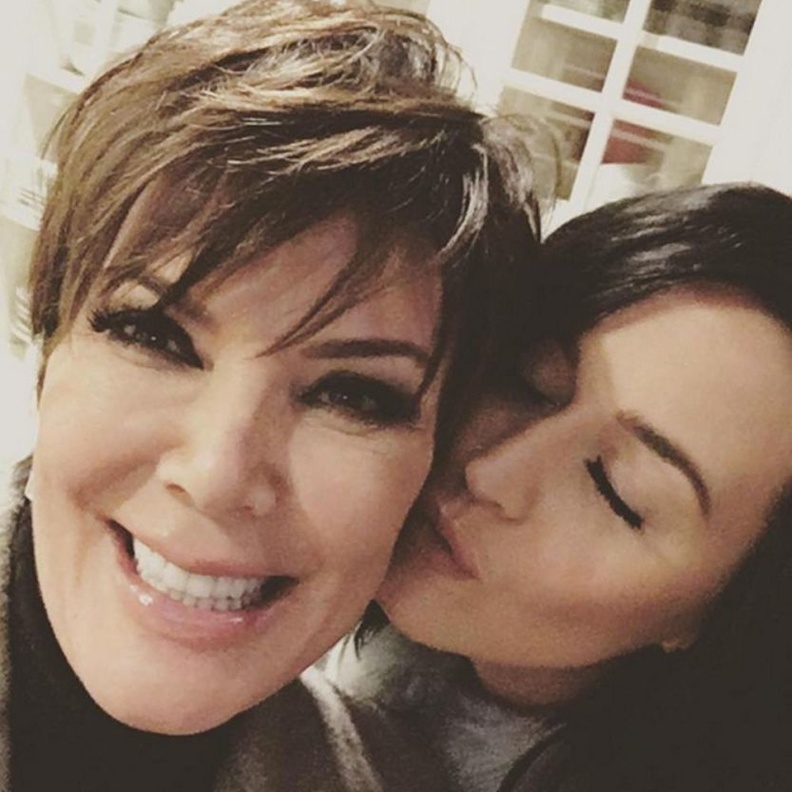 سيلفي لكايتي وكريس