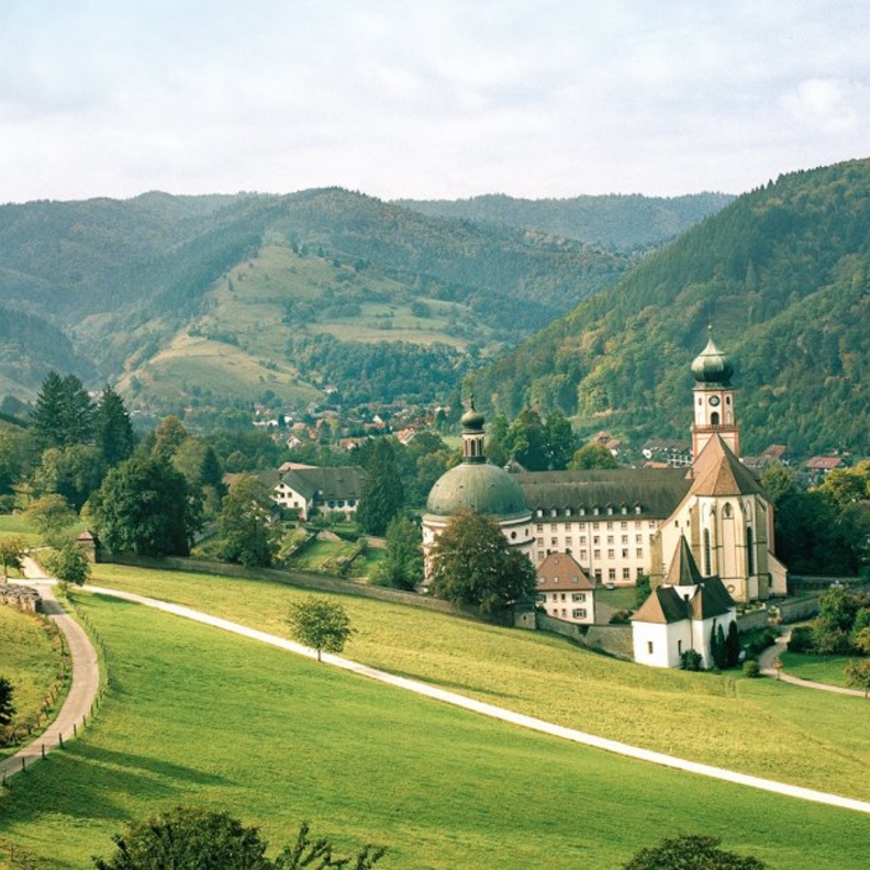استجمام ساحر في قرية Staufen im Breisgau ألمانيا