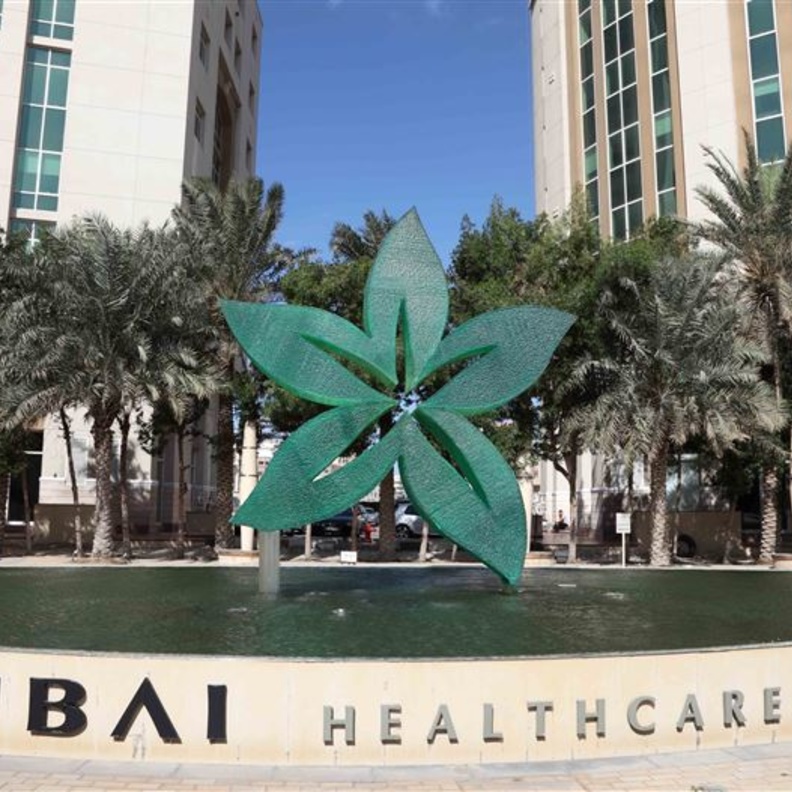 "دبي الطبية" تعلن عن اللائحة الجديدة لتراخيص أطباء الأسنان