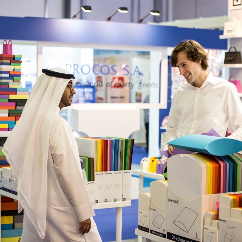 معرض عالم الورق 2019 ..في دبي يسلط الضوء على تطورات الورق الالكتروني 