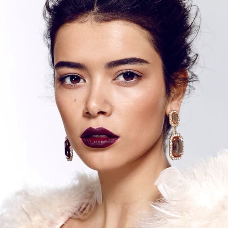 تألق الحواجب طوال الفترة المطلوبة