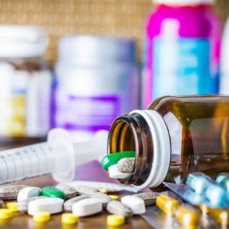 هل يمكن استخدام المضادة للفيروسات القهقرية للوقاية من كوفيد ١٩