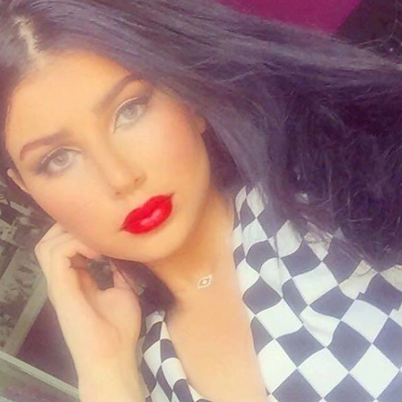 حنان الخضر تهدد منتقديها