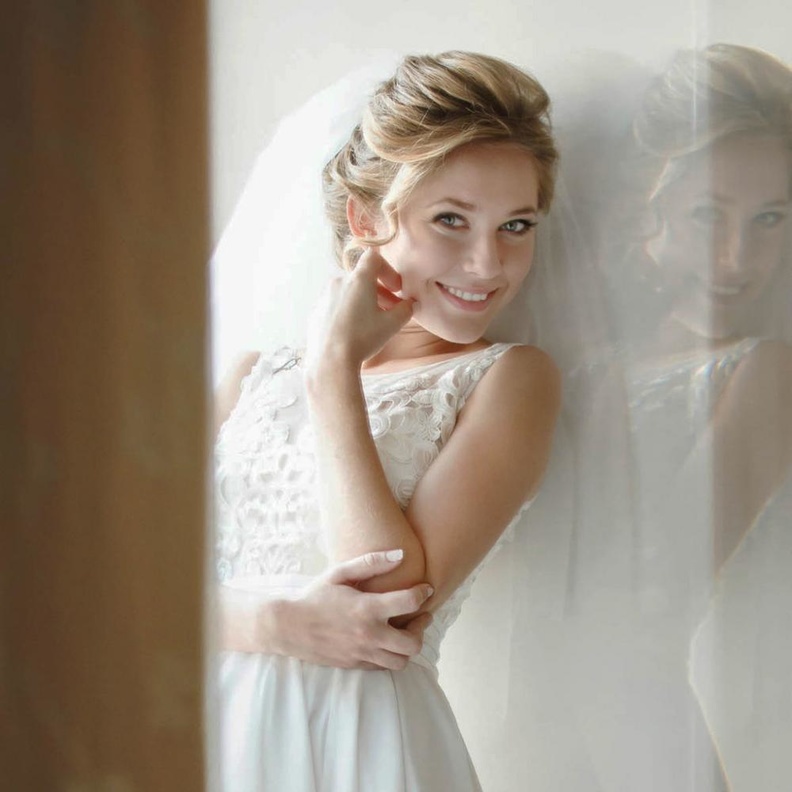 احرصي على التخلص من خطوط التجاعيد الرفيعة بين حاجبيك