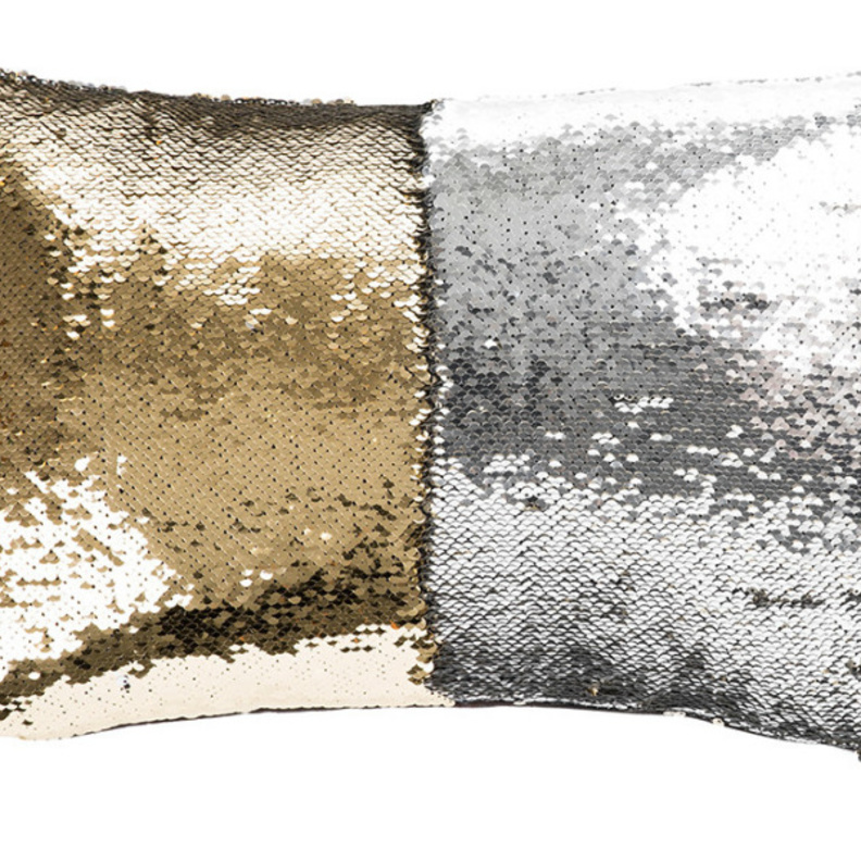 طيفين من اللون البرونزي للمخدات اللامعة من Aviva Stanoff