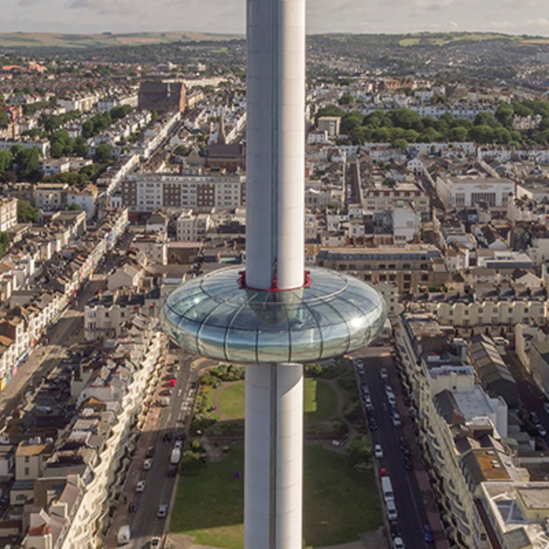 أطول منصة مشاهدة متحركة في العالم بمدينة برايتون البريطانية