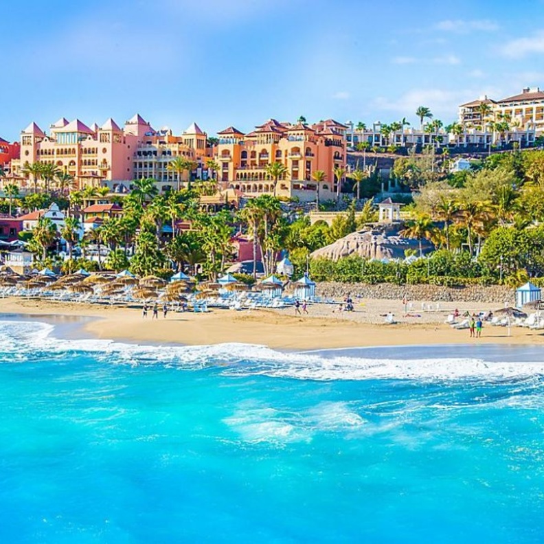 5 جزر أوروبية دافئة في فصل الشتاء .. تعرفوا عليها