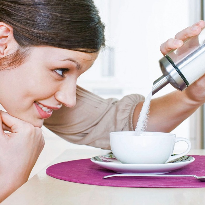 زيادة إستخدام السكر الطبيعي والمحليات الصناعية تسبب الأمراض