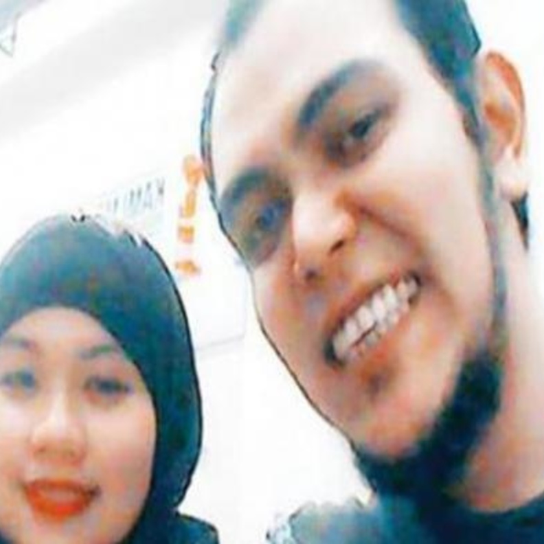 اليان مع زوجته