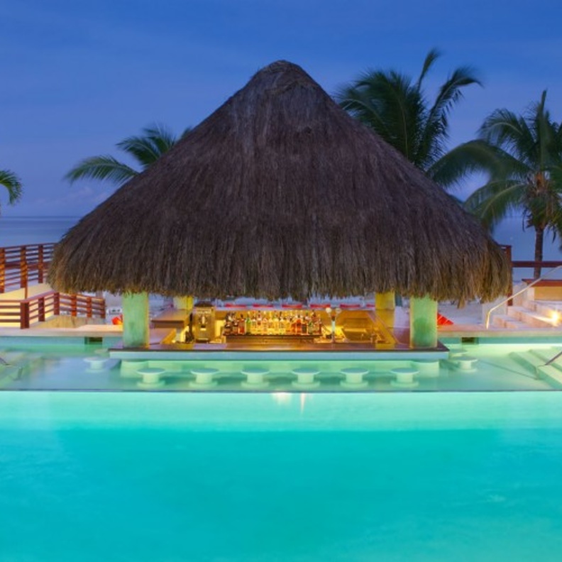 فندق Couples Negril في جاميكا