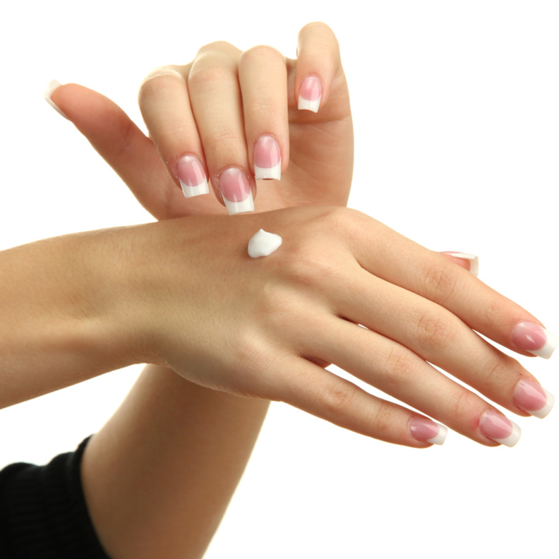 رطبي يوميا يديك بكريم مغذ في الشتاء