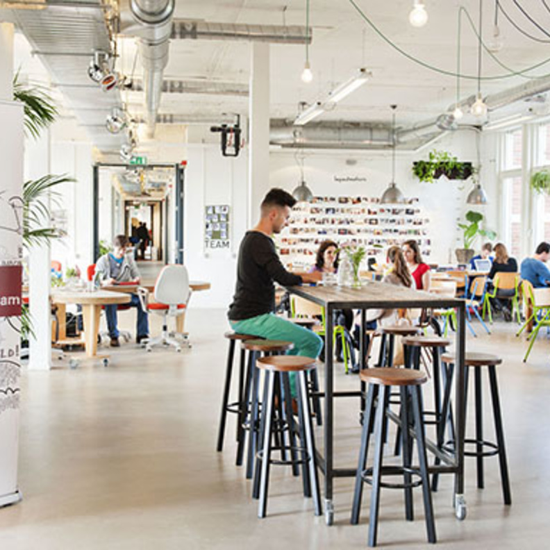 منصات التواصل المُلهِم في دبي