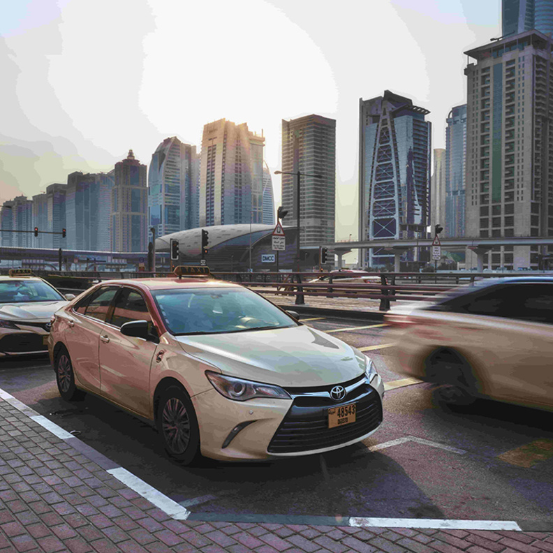 مليار راكب نقلهم "تاكسي دبي" في 25 عاماً