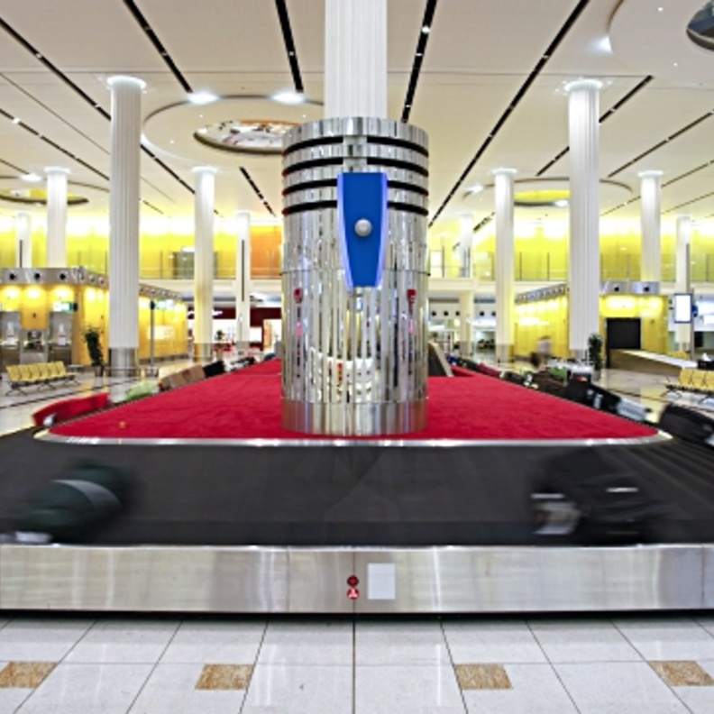 يستخدم مطار دبي الدولي أكثر أنظمة الأمتعة تطورا في العالم