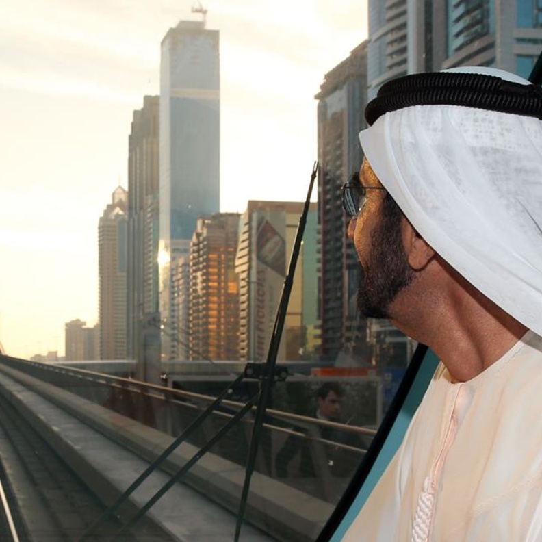 تأملات في السعادة والإيجابية .. كتاب جديد للشيخ محمد بن راشد