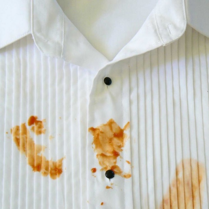 ازالة الزيوت من الملابس