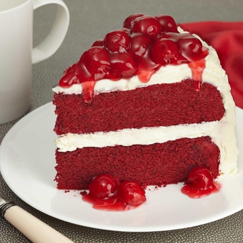 يحتوي على 1250سعرة حرارية  RedVelvetتشيز كيك