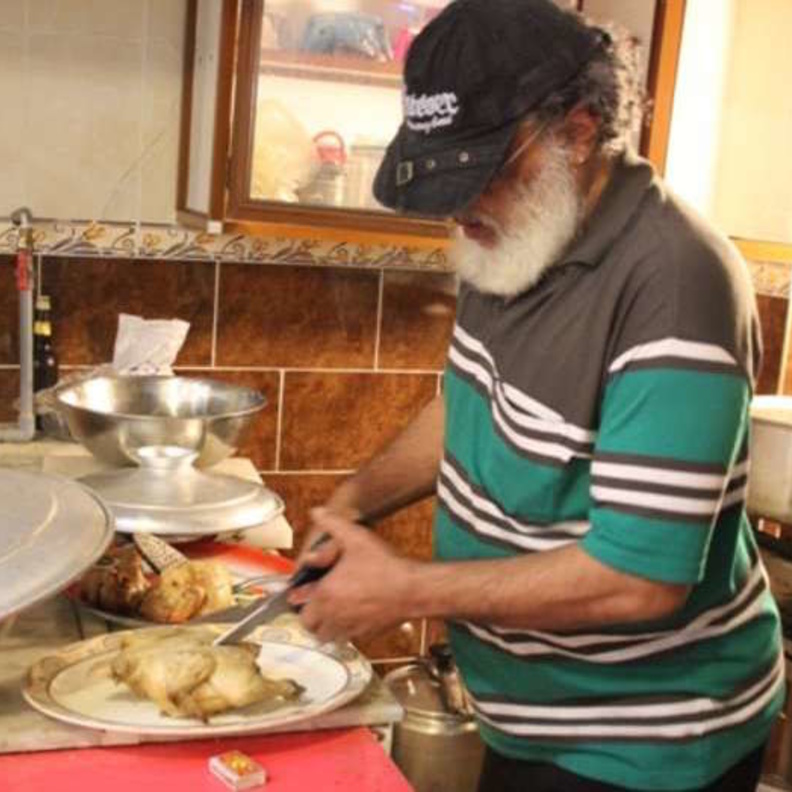 ابو ناصر عشق الطبخ 