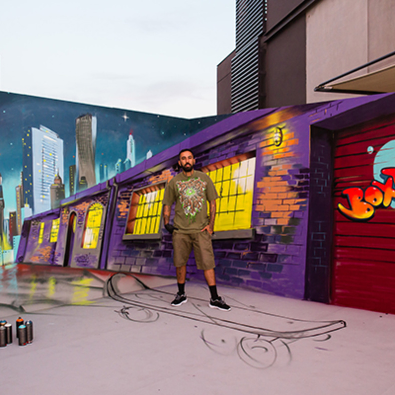 الفنان الغرافيتي سيرجيو أوديث في بوكس بارك، دبي