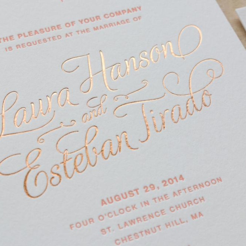 كتابة باللون المعدني